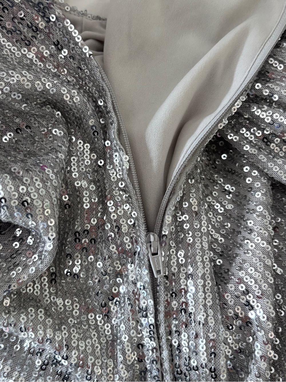 SO Silver Sequin Puff-Sleeve Mini Dress - Picture 4 of 7